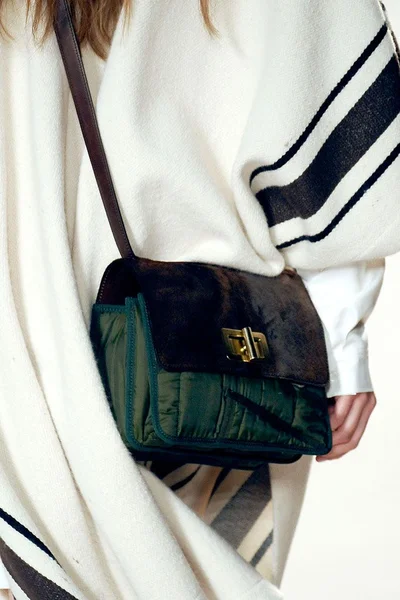 Look 49